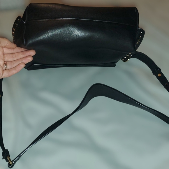 ISABEL MARANT grommet design suede flap shoulder bag. - Picture 8 of 8